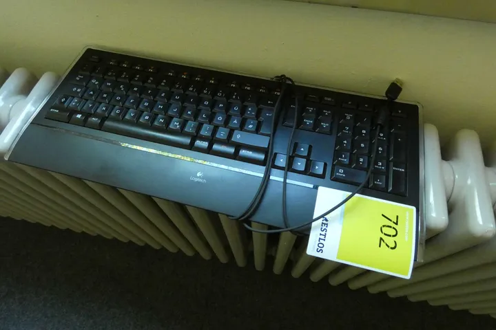 Logitech Tastatur Modell: Illuminated Keyboard k740
